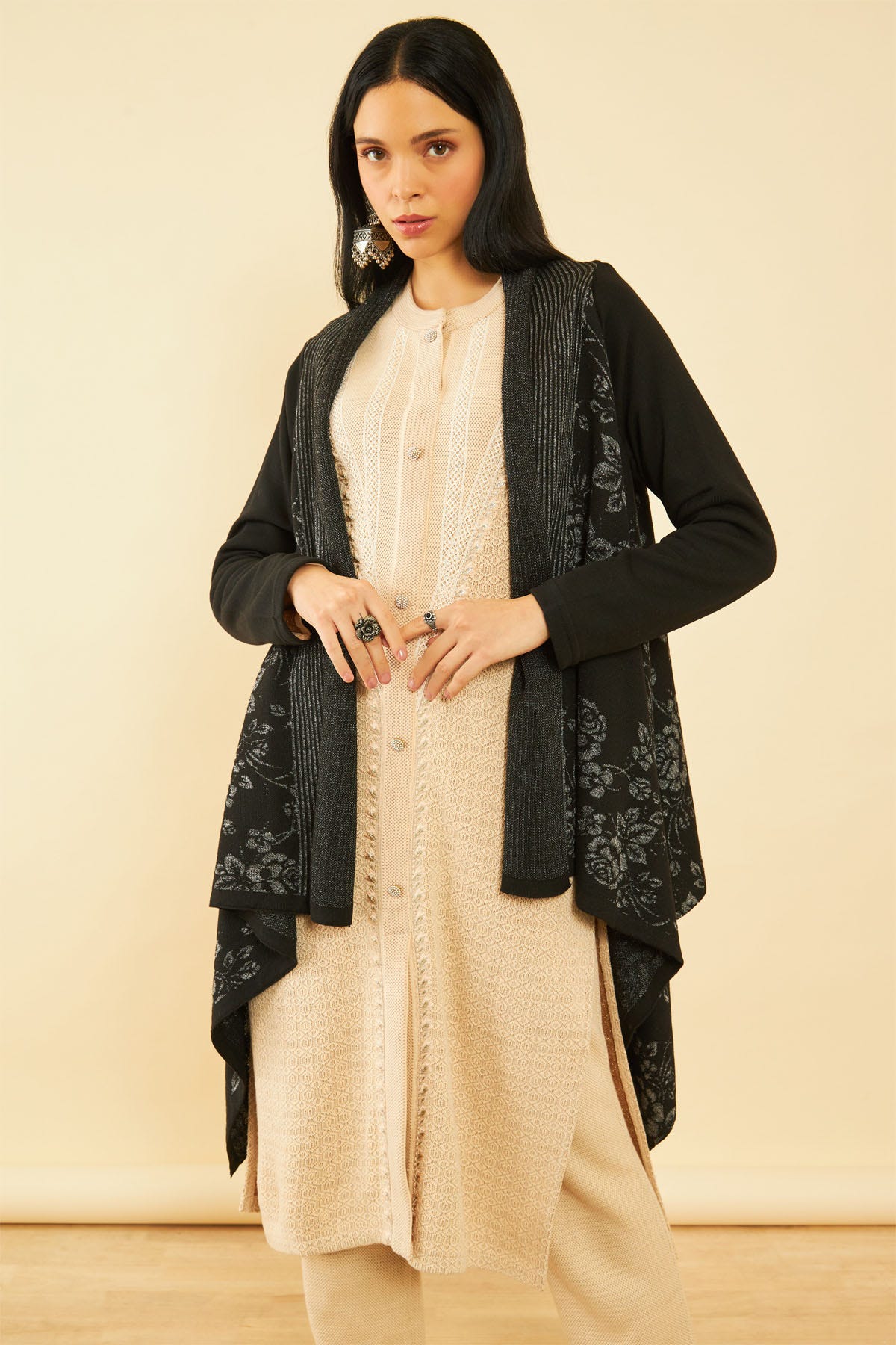 Black Acrylic Floral Pattern Knitted Open-Front Shrug