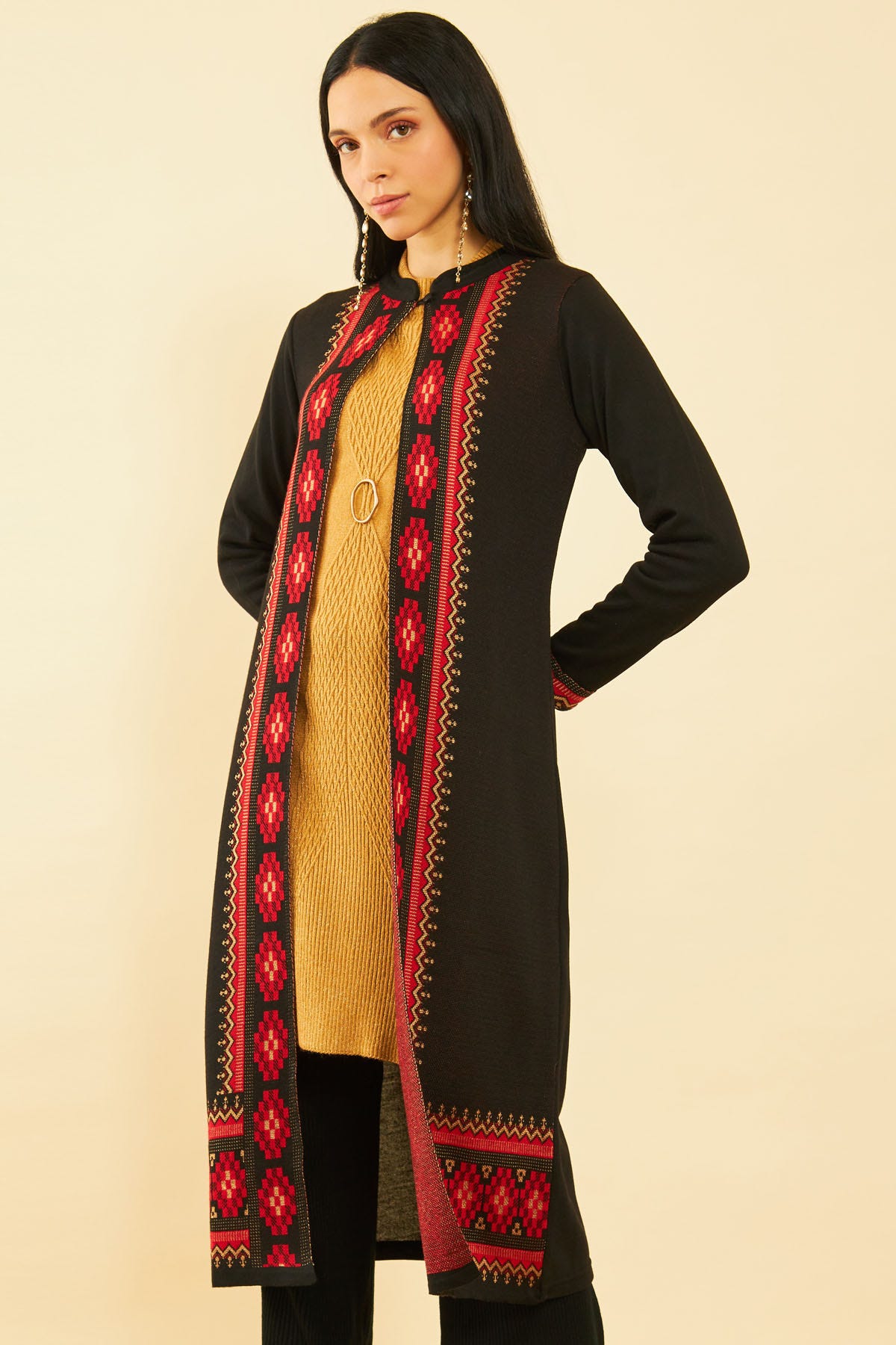 Black Acrylic Geometric Pattern Knitted Open Front Longline Shrug
