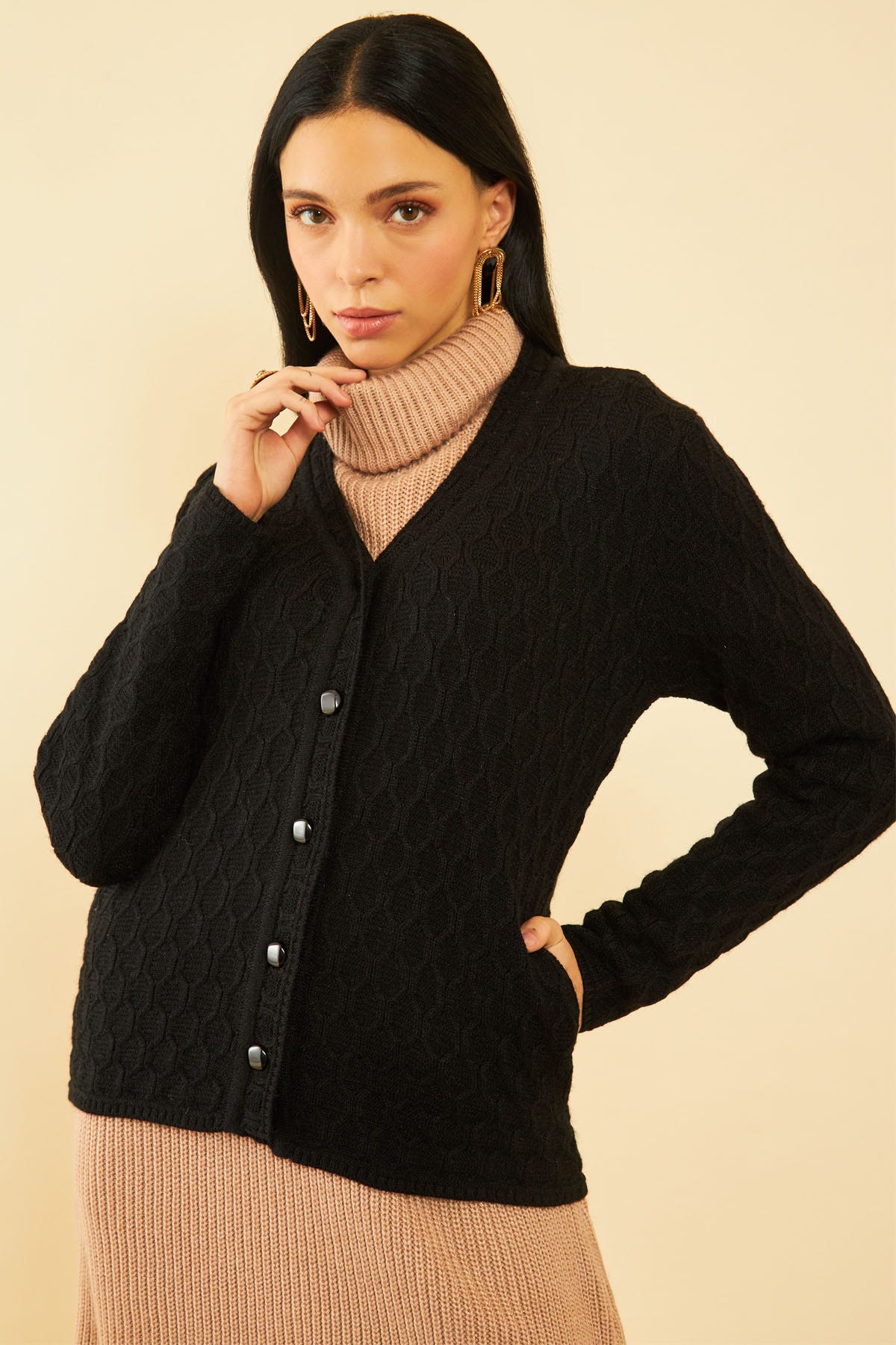 Black v neck cardigan ladies online