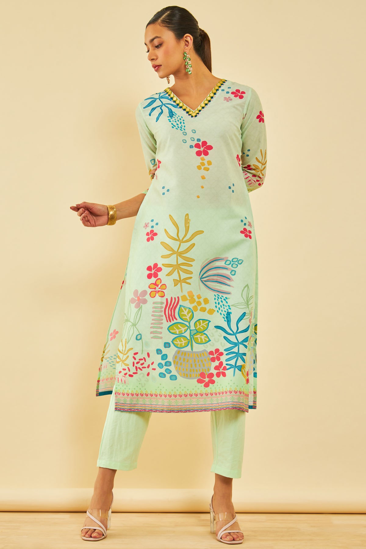 Details more than 199 party wear kurtis soch super hot