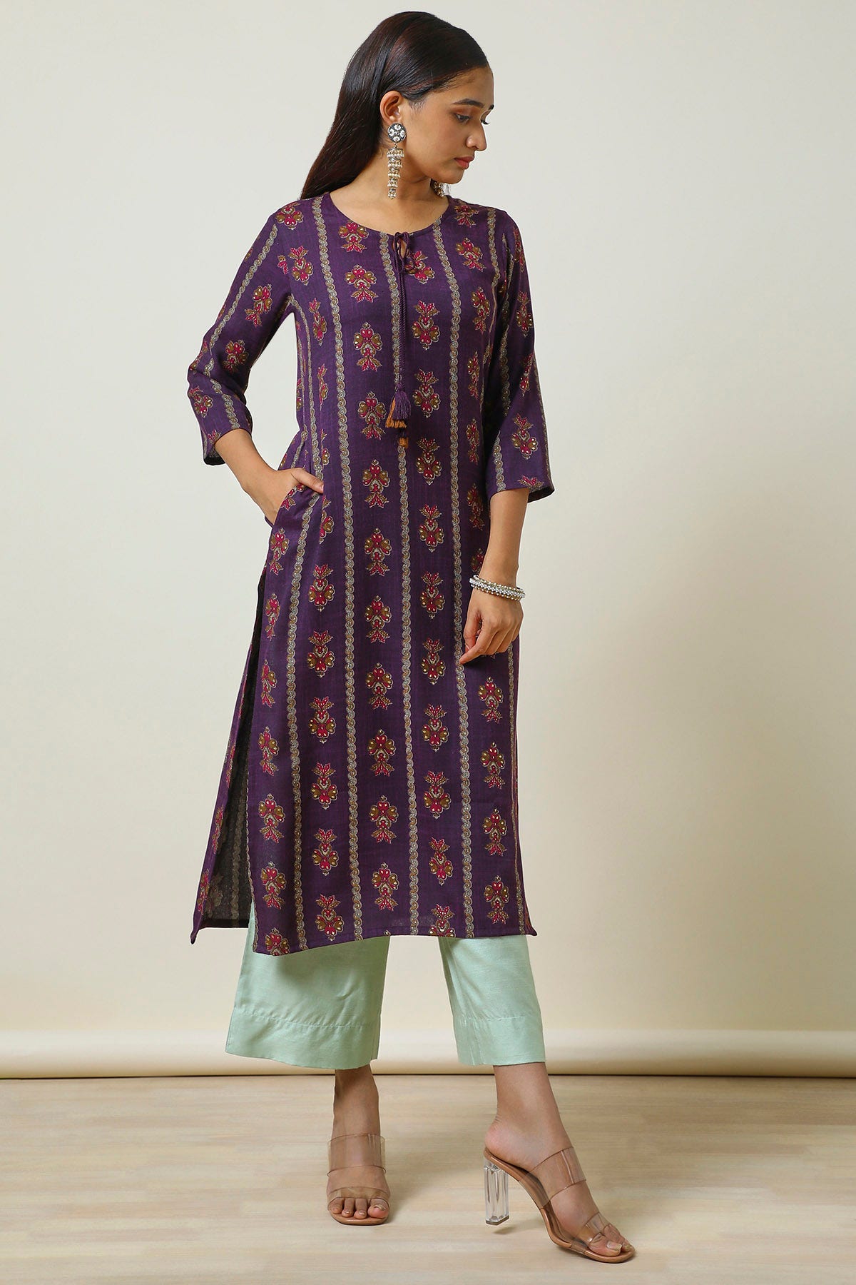 Buy Latest Indian Kurta Kurti for Women in USA Worldwide