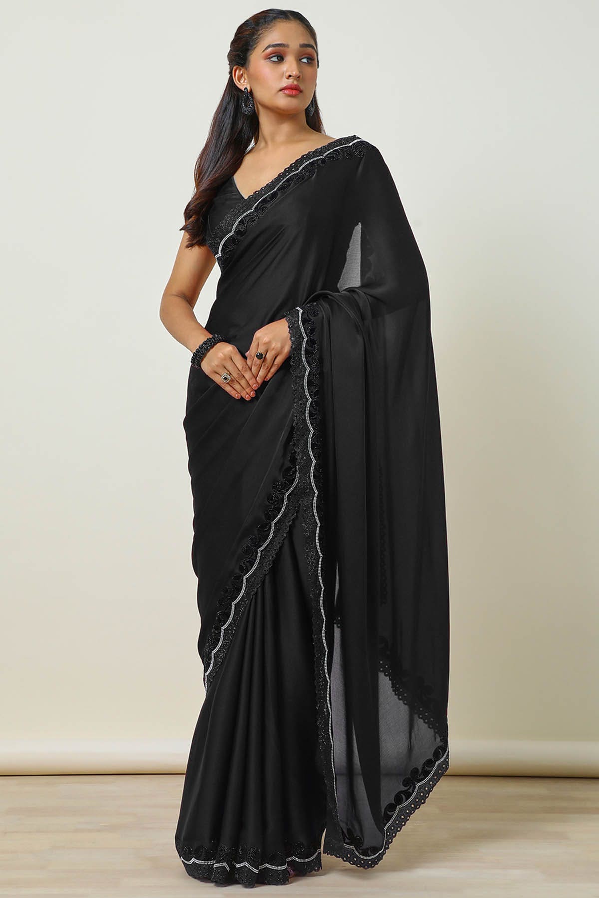 Discover the party wear saree collection from Soch Online